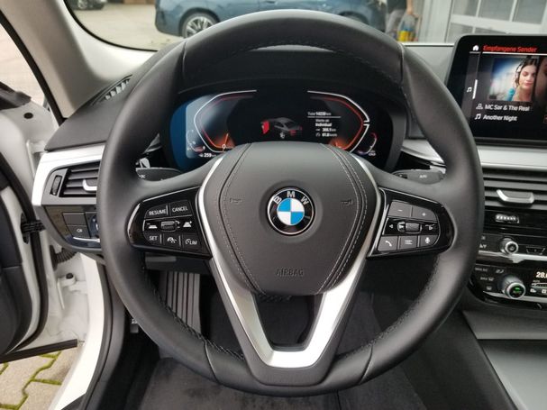 BMW 520i 135 kW image number 7