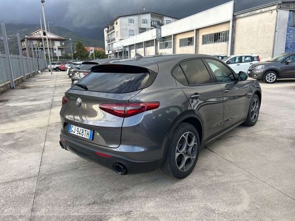 Alfa Romeo Stelvio 2.2 Diesel 118 kW image number 4