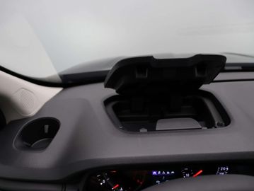 Car image 33