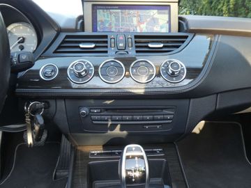 Car image 24