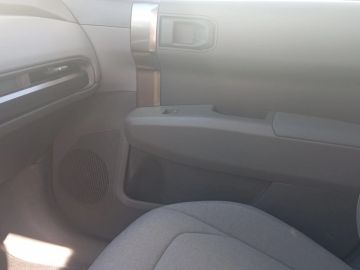Car image 33
