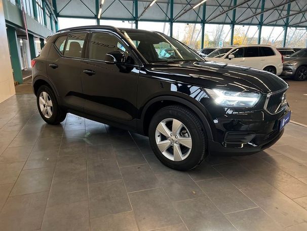 Volvo XC40 T2 Momentum 95 kW image number 32