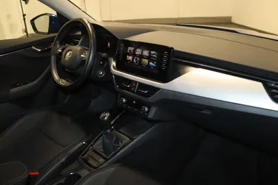 Car image 21