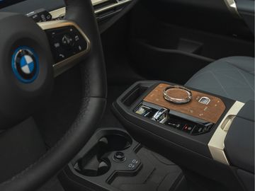 Car image 29