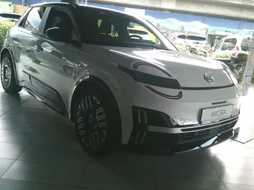 Car image 22