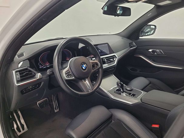 BMW 320d Touring xDrive 140 kW image number 4