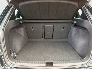 Car image 40