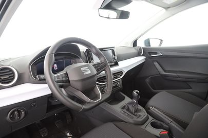 Car image 11