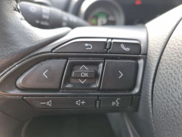 Car image 26