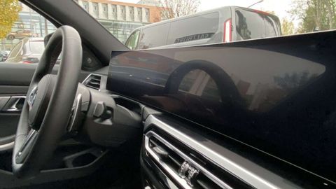 Car image 37