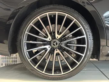 Car image 33