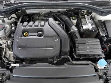 Car image 28