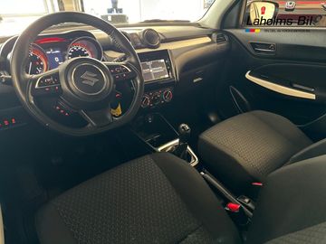 Car image 11