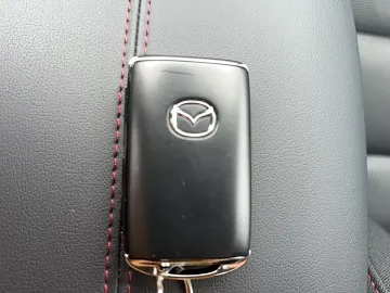 Car image 34