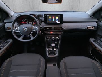 Car image 13