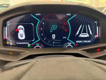Car image 26