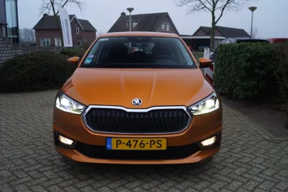 Car image 3