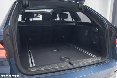 Car image 39