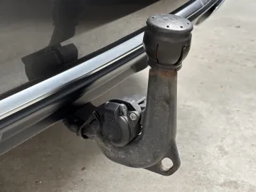 Car image 35