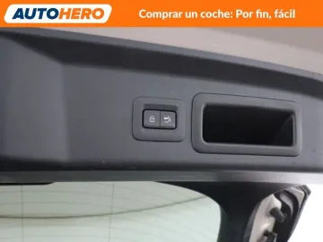 Car image 37
