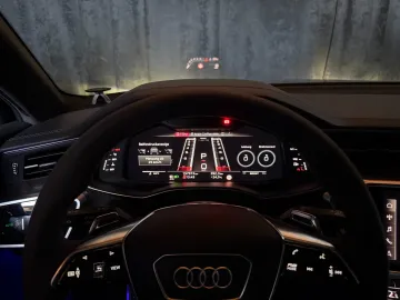 Car image 40