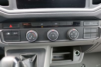 Car image 36