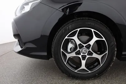 Car image 29