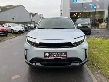 Car image 3