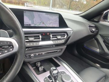 Car image 26