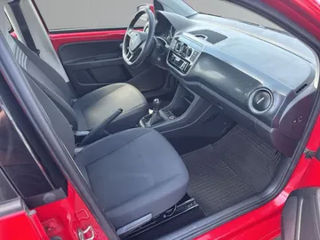 Car image 18