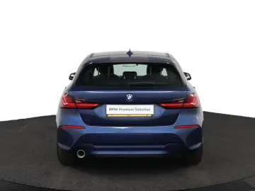 Car image 40