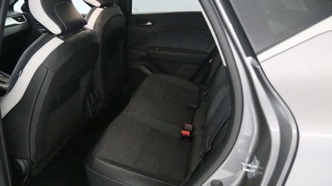 Car image 36