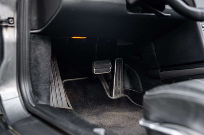 Car image 38