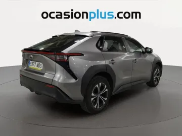 Car image 3