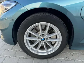 Car image 32