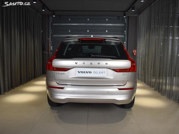 Volvo XC60 B4 145 kW image number 4