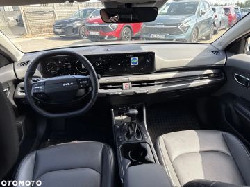 Car image 27