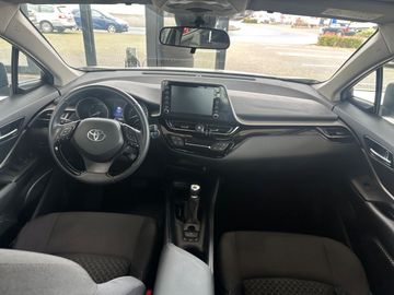 Car image 12