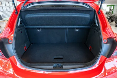 Car image 33