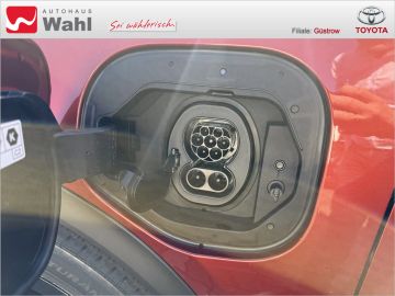 Car image 26