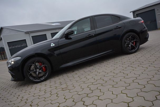 Alfa Romeo Giulia 2.9 V6 Bi-Turbo Quadrifoglio 375 kW image number 4