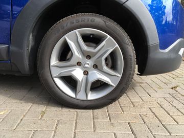 Car image 33