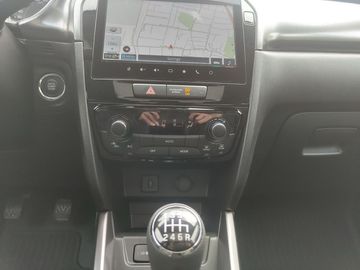 Car image 14