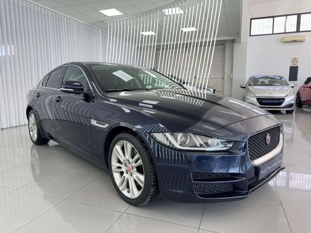 Jaguar XE 132 kW image number 3