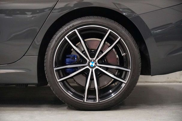 BMW 330e Touring M Sport xDrive 215 kW image number 31