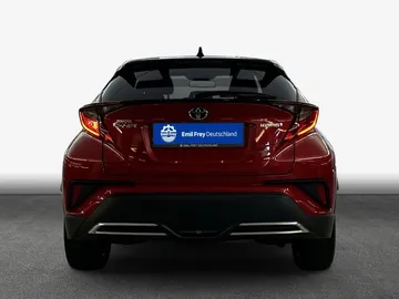 Car image 4