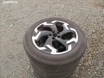 Car image 40