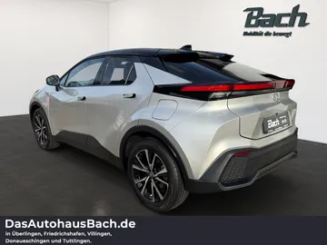 Car image 4