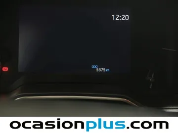 Car image 10
