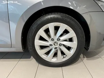 Car image 33